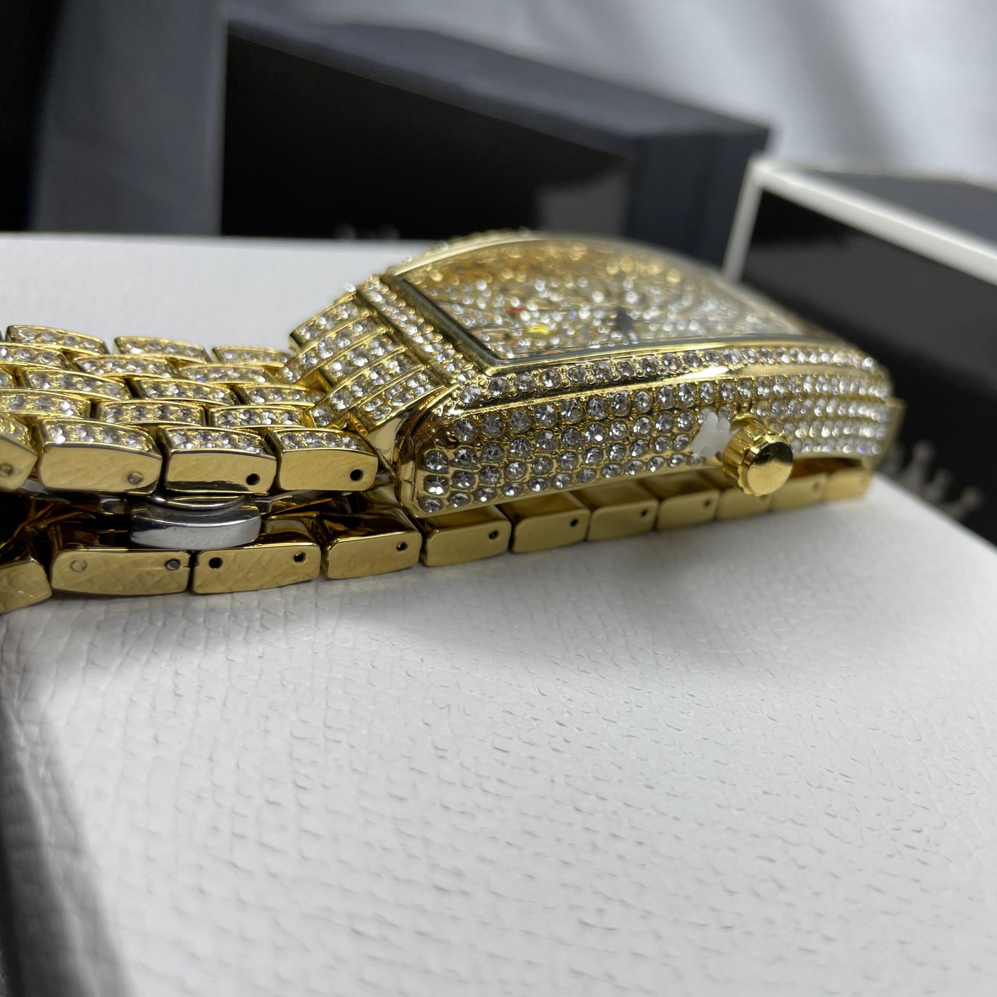 Premium Gold Diamond Edition Watch
